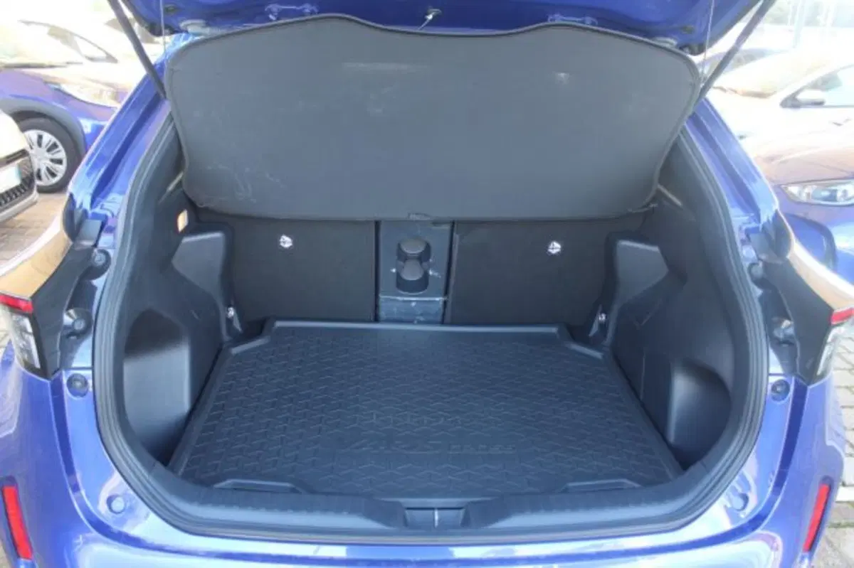 Toyota Yaris Cross usata a Roma (15)
