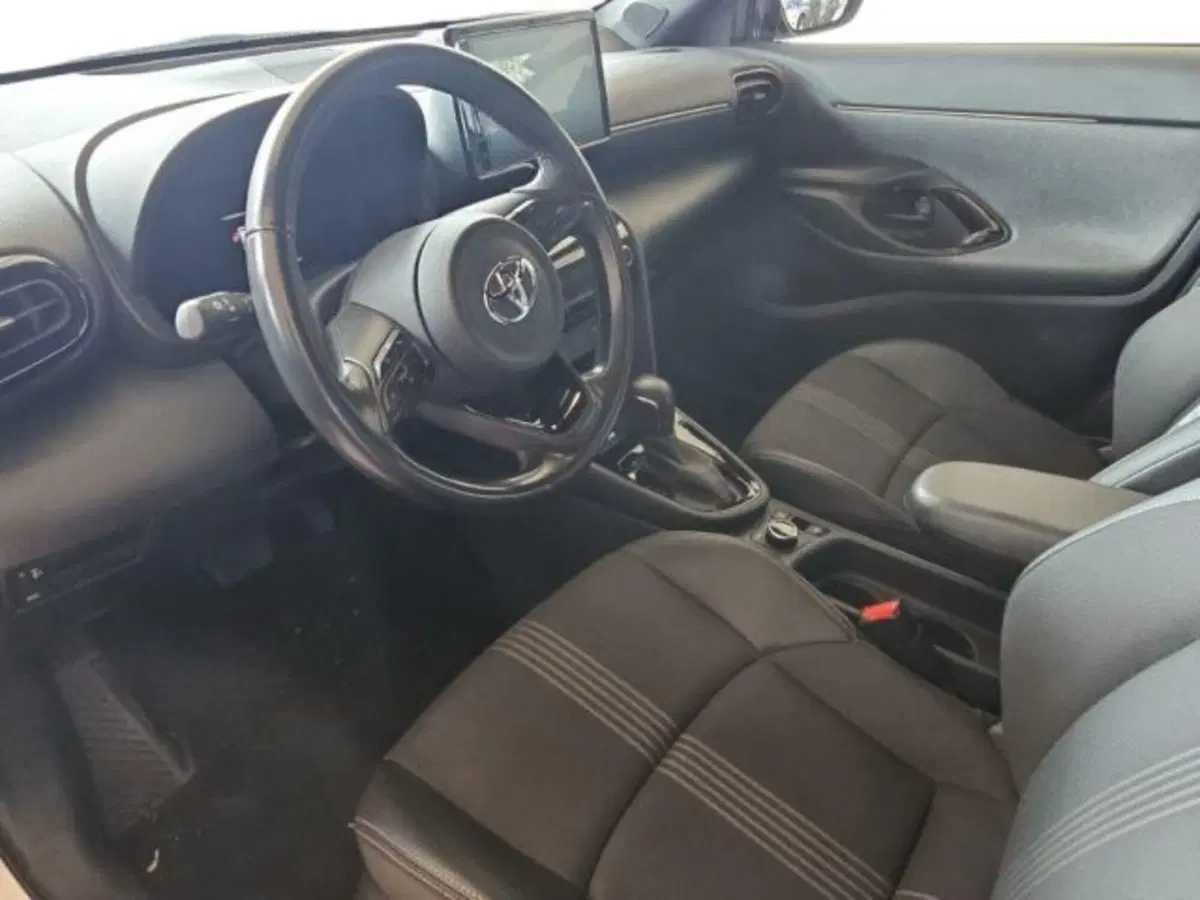 Toyota Yaris Cross usata a Roma (7)
