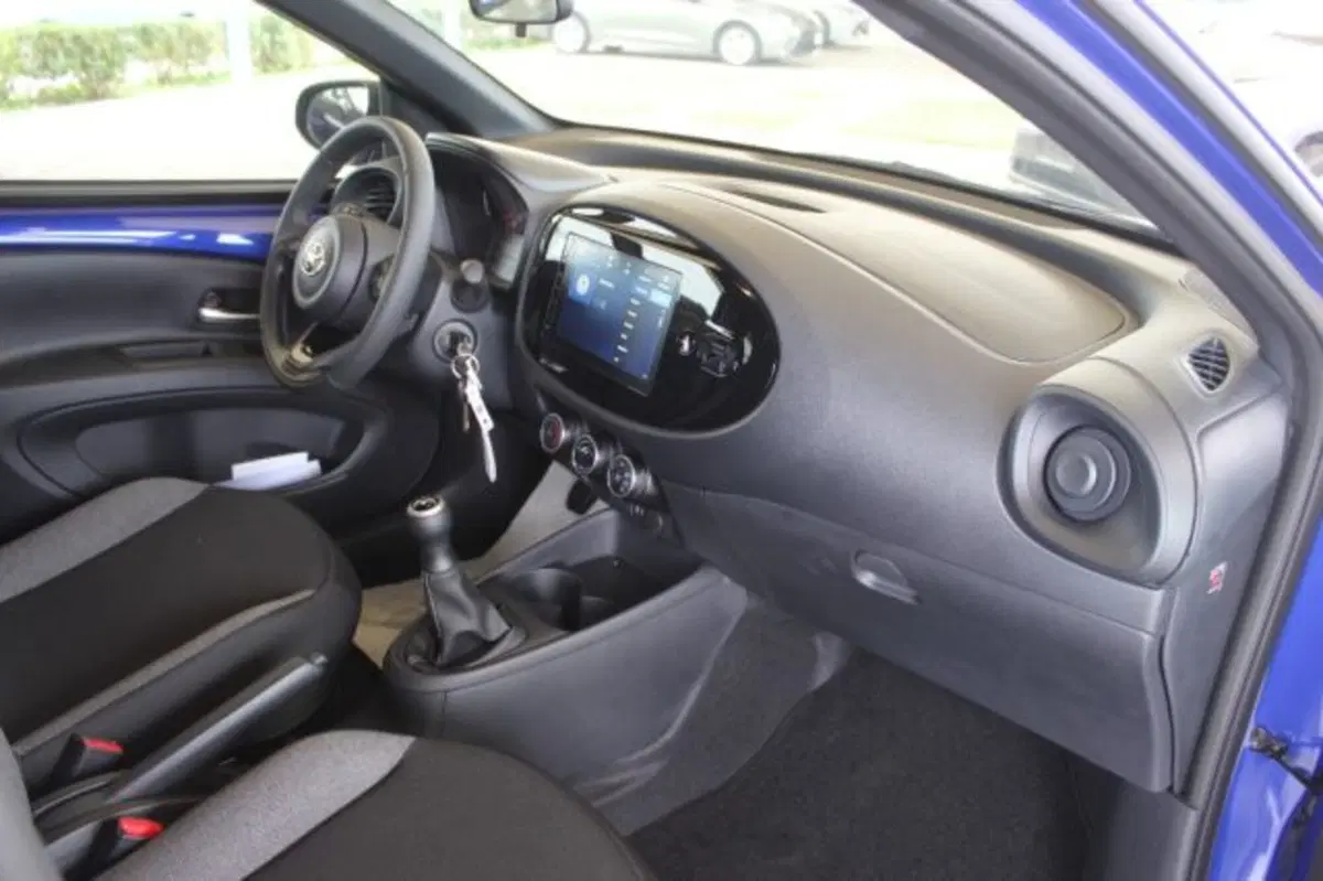 Toyota Aygo X usata a Roma (6)