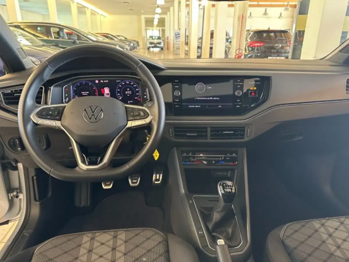 Volkswagen Taigo usata a Vicenza (10)