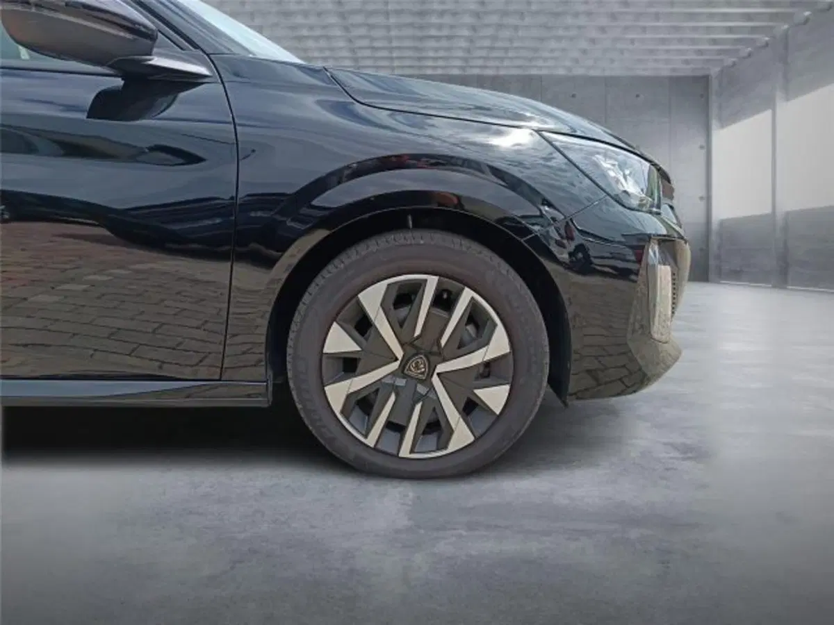 Peugeot 208 usata a Bari (8)