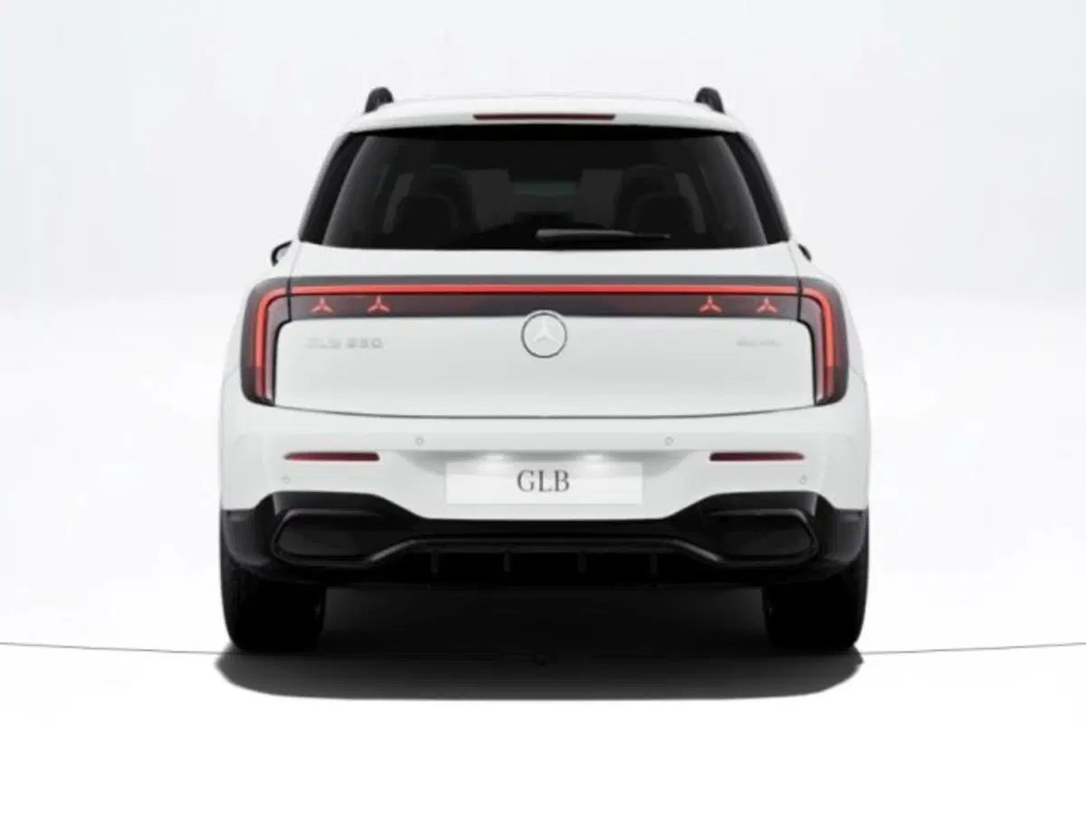 Mercedes-Benz GLB EQ nuova a Verona (4)