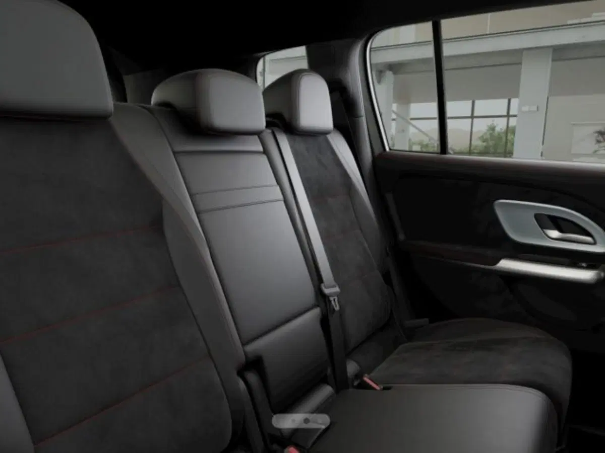 Mercedes-Benz GLB EQ nuova a Verona (7)