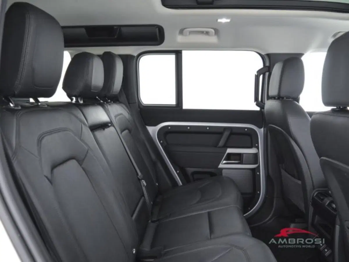 Land Rover Defender usata a Perugia (11)