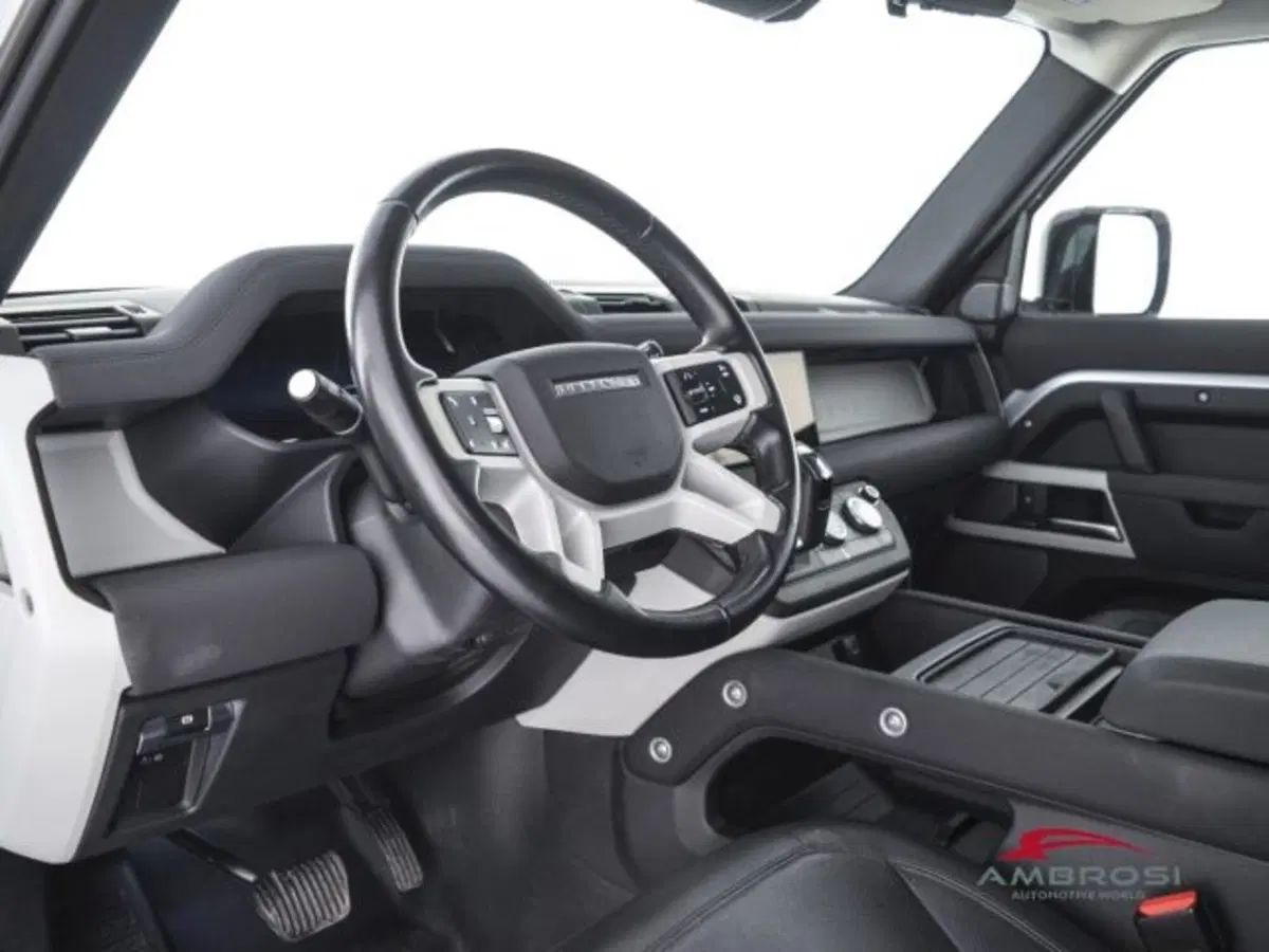 Land Rover Defender usata a Perugia (8)