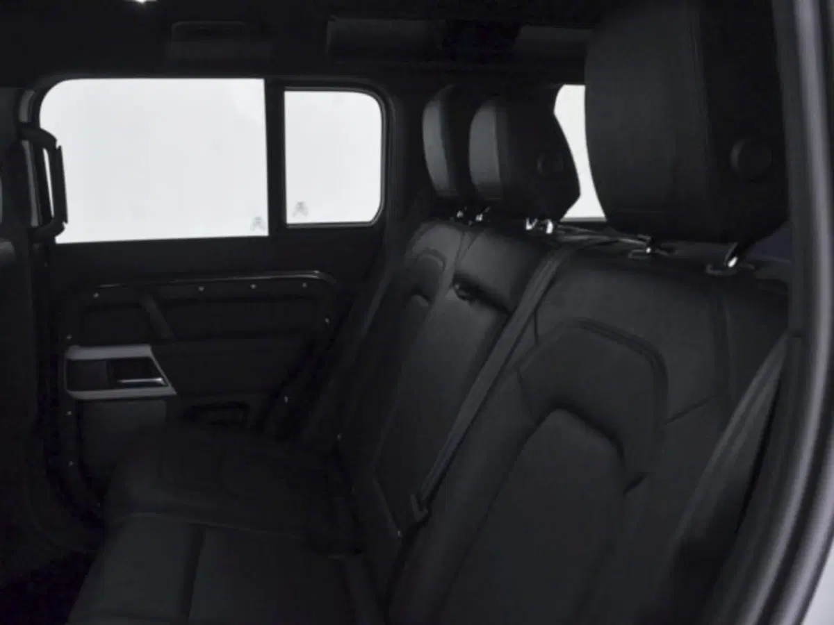 Land Rover Defender usata a Perugia (15)