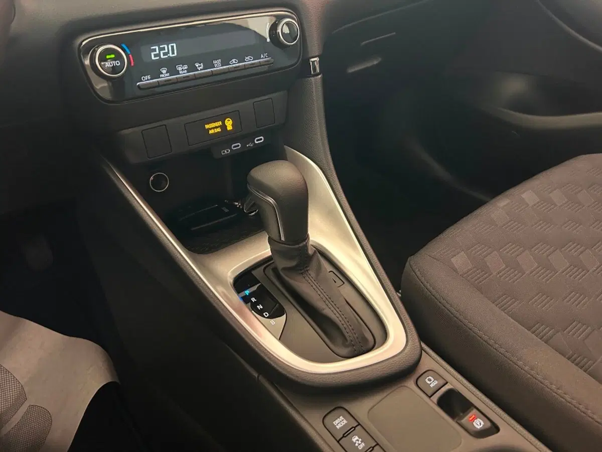 Mazda Mazda2 Hybrid nuova a Verona (10)