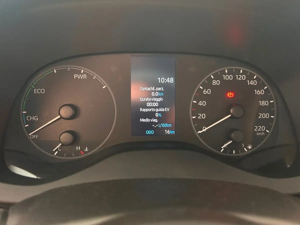 Mazda Mazda2 Hybrid nuova a Verona (11)