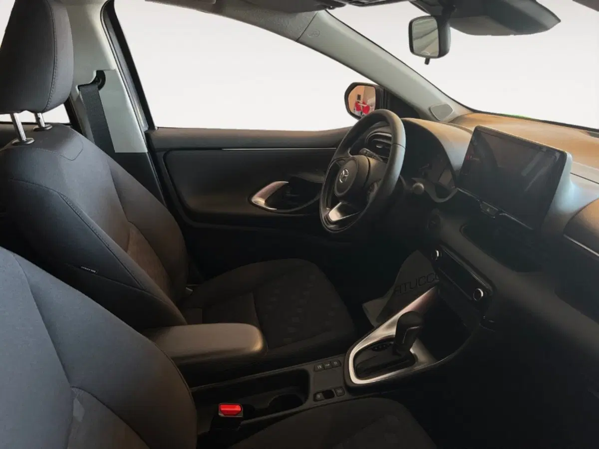 Mazda Mazda2 Hybrid nuova a Verona (6)