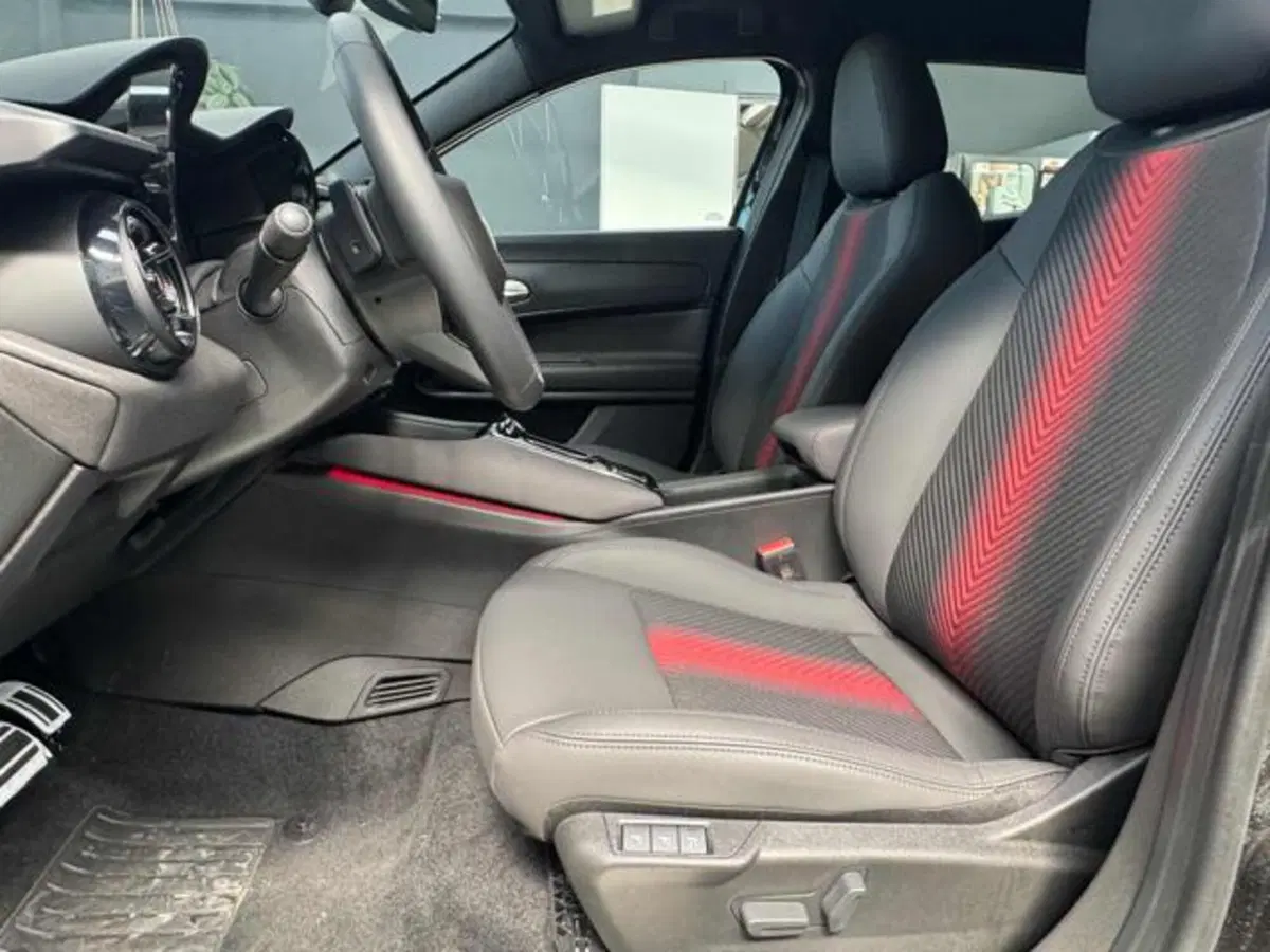 Alfa Romeo Junior nuova a Vercelli (14)