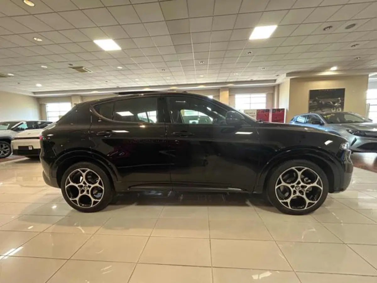 Alfa Romeo Tonale nuova a Vercelli (4)