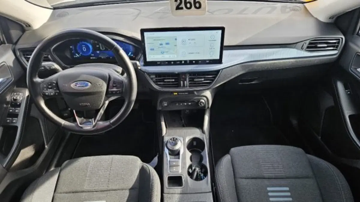 Ford Focus Station Wagon usata a Lucca (16)