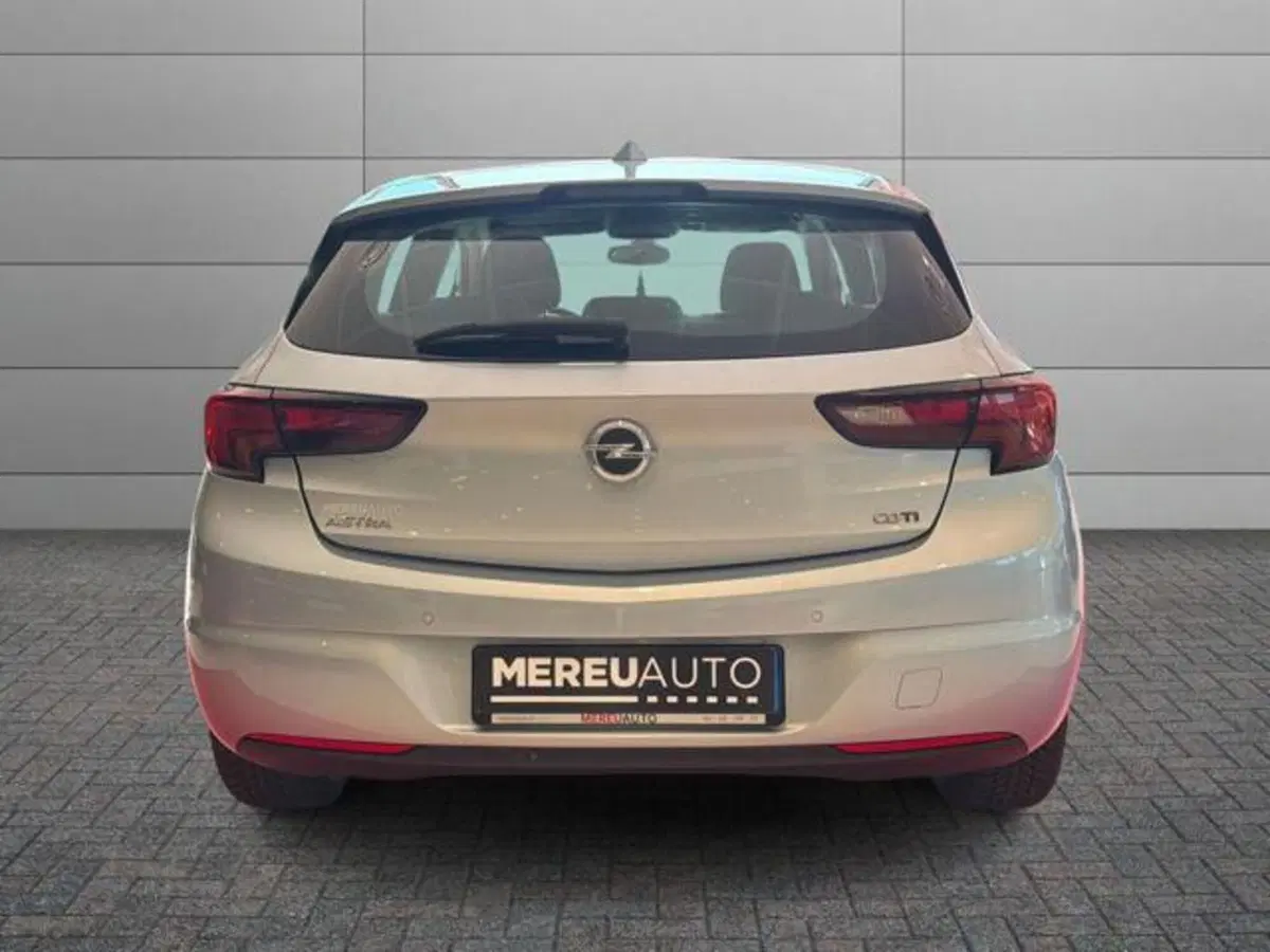 Opel Astra usata a Sassari (4)