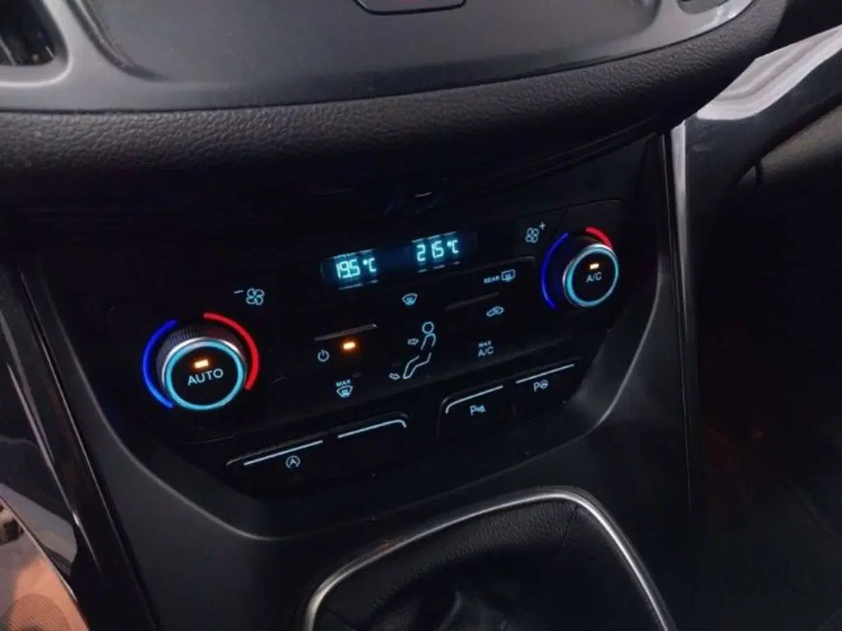 Ford Kuga usata a Firenze (14)