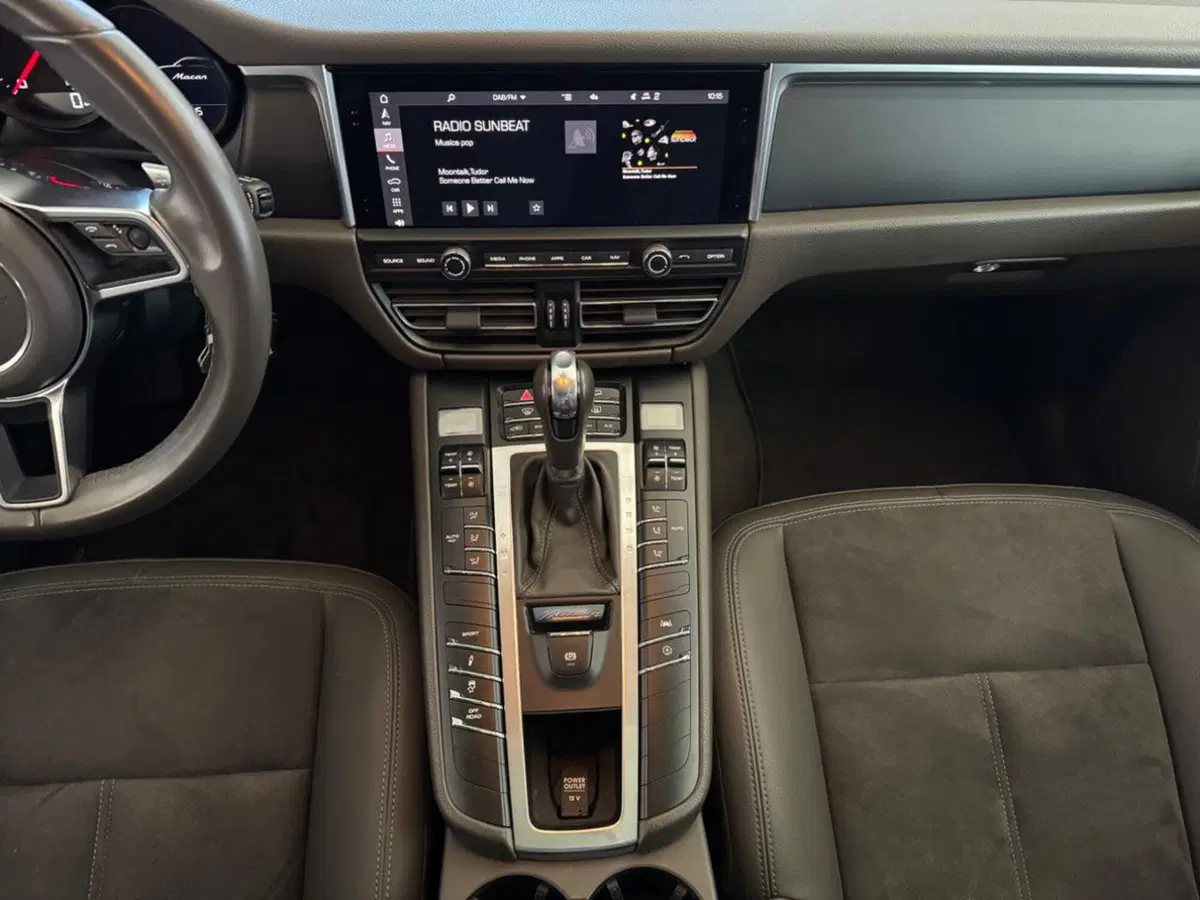Porsche Macan usata a Varese (16)