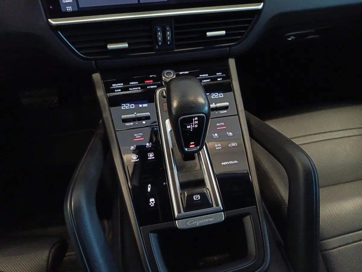 Porsche Cayenne usata a Varese (15)