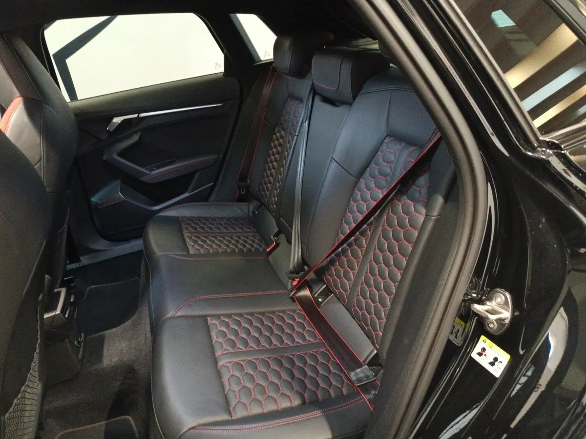 Audi RS 3 Sportback usata a Varese (10)