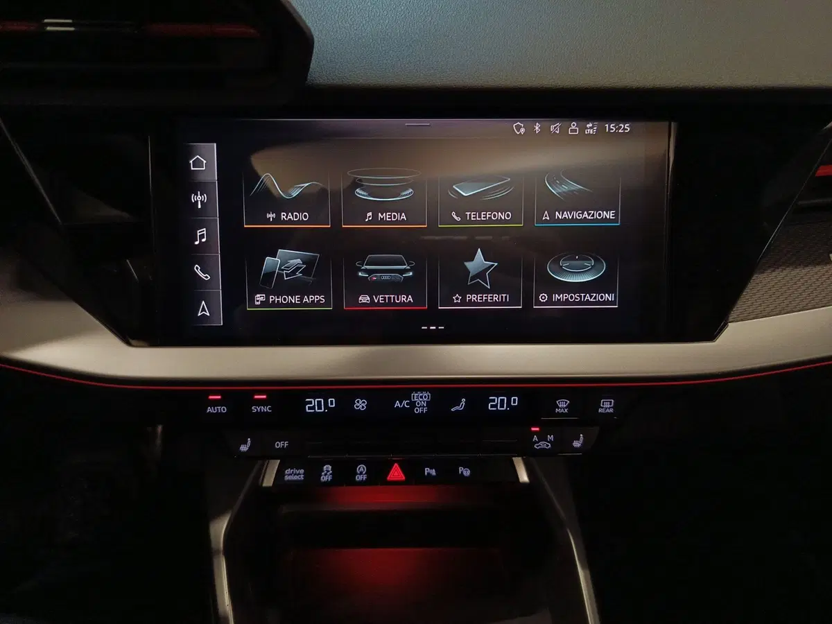 Audi RS 3 Sportback usata a Varese (14)