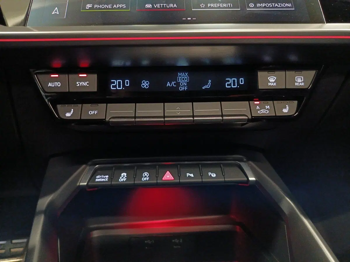 Audi RS 3 Sportback usata a Varese (15)