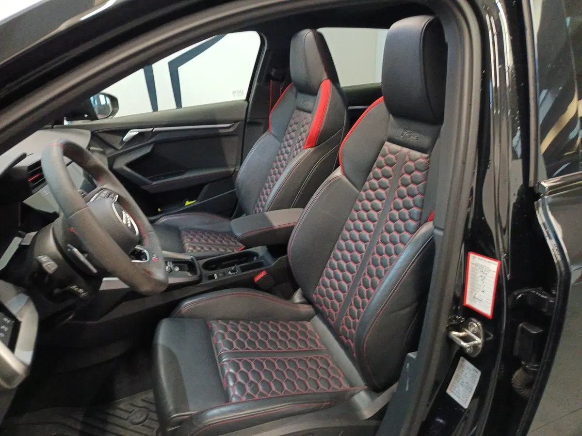 Audi RS 3 Sportback usata a Varese (9)