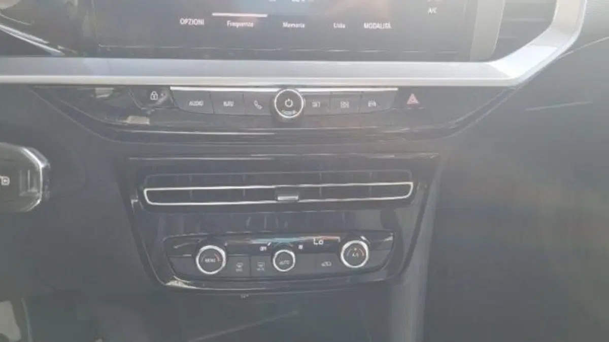 Opel Mokka usata a Savona (8)