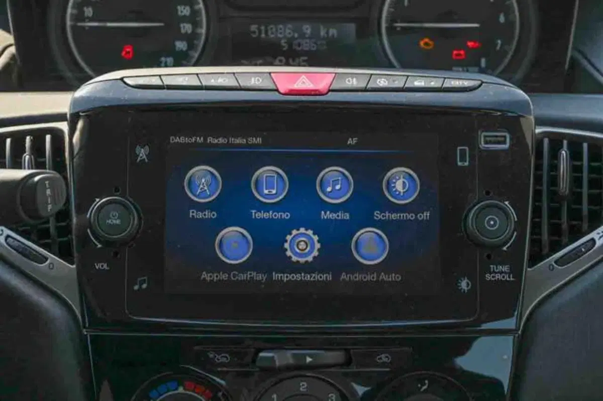 Lancia Ypsilon usata a Torino (13)