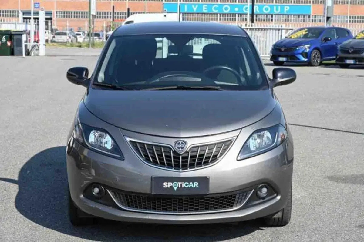Lancia Ypsilon usata a Torino (16)