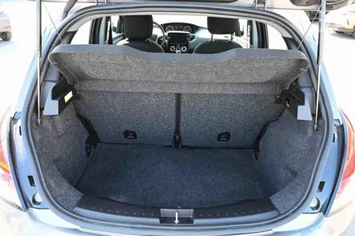 Lancia Ypsilon usata a Torino (5)