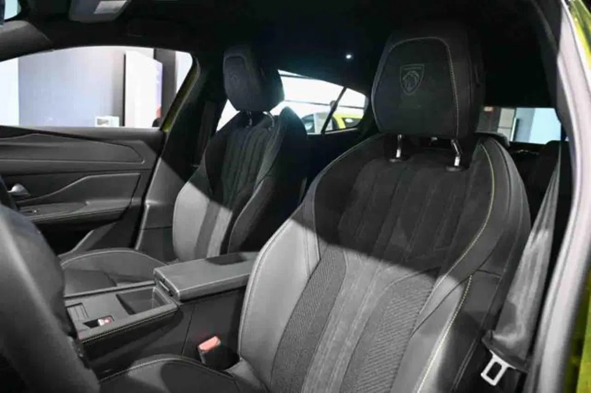 Peugeot 408 nuova a Torino (10)