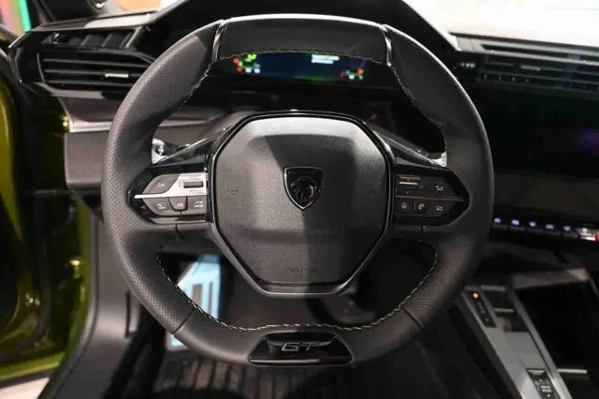 Peugeot 408 nuova a Torino (12)