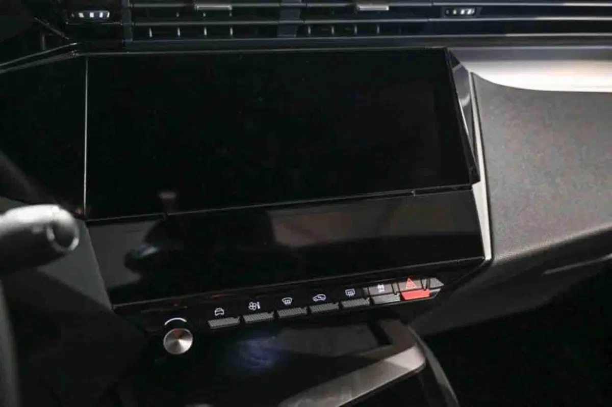Peugeot 408 nuova a Torino (14)