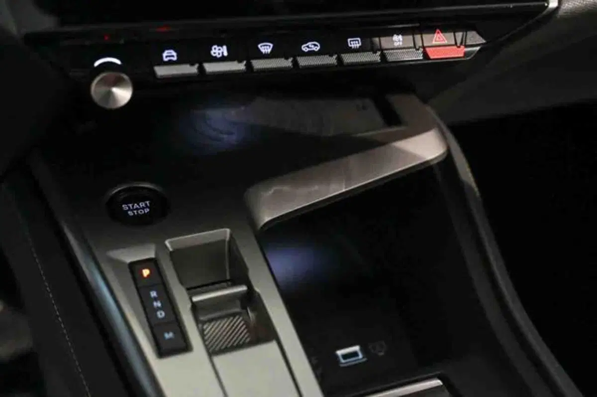 Peugeot 408 nuova a Torino (15)
