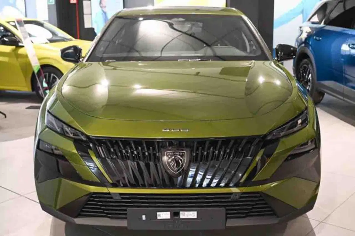 Peugeot 408 nuova a Torino (2)