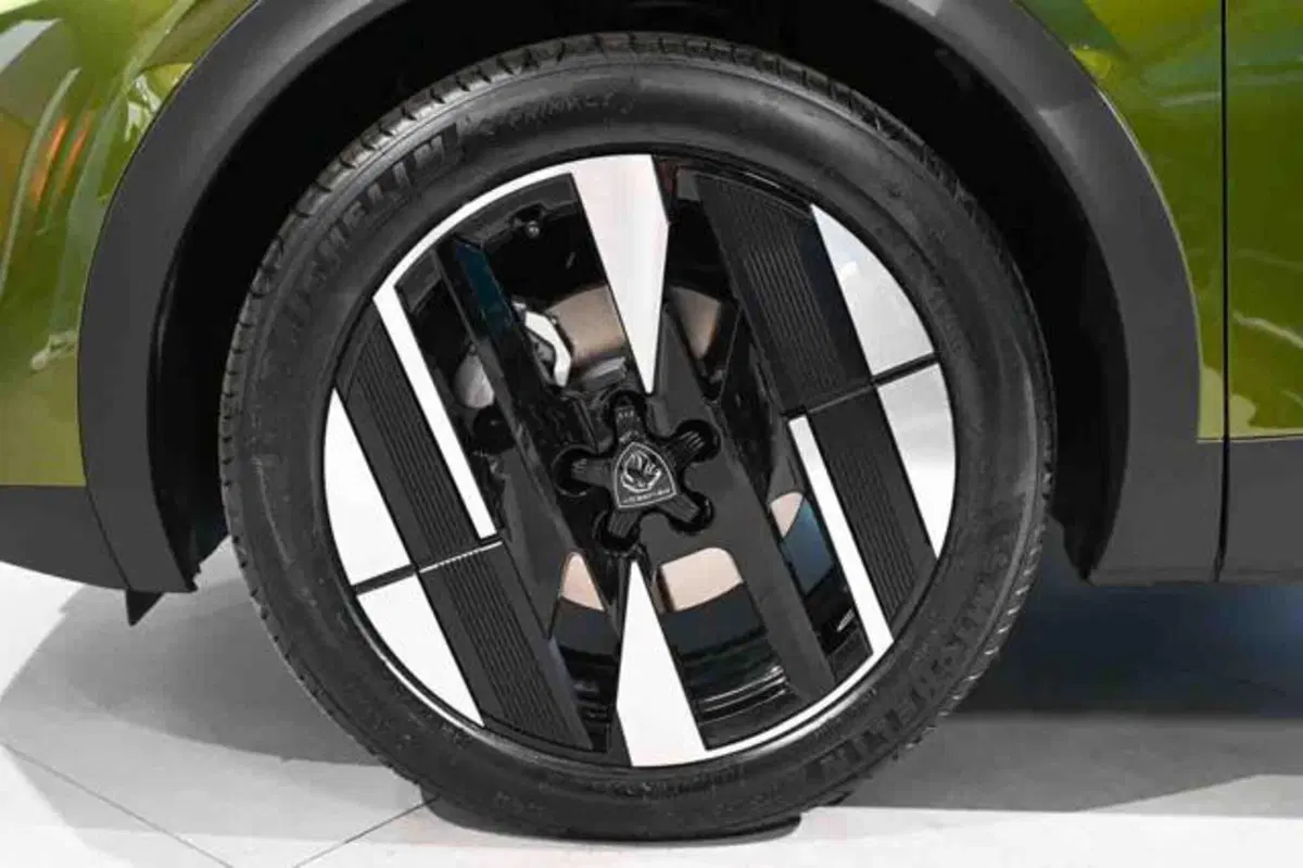 Peugeot 408 nuova a Torino (6)