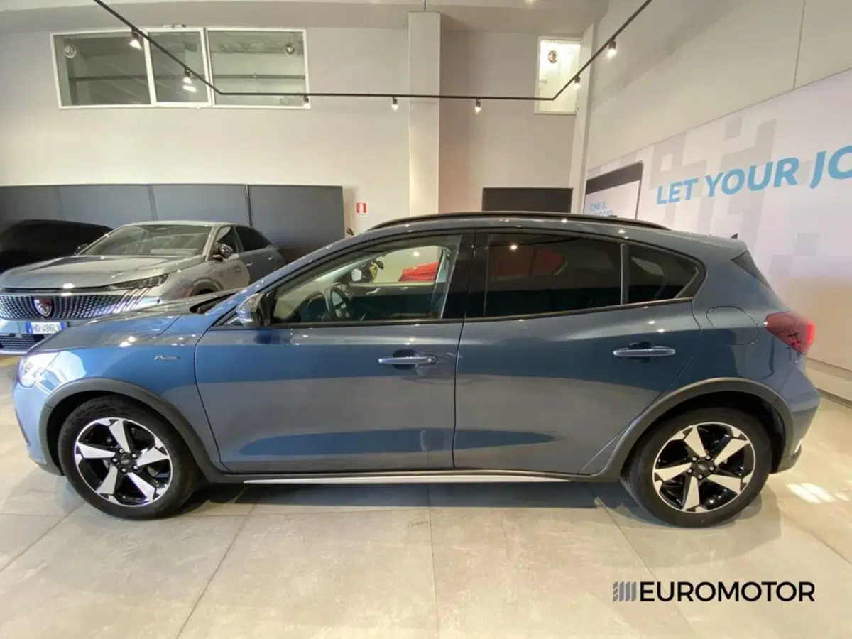 Ford Focus usata a Bari (14)