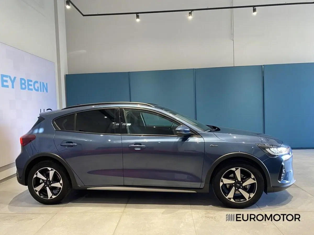 Ford Focus usata a Bari (8)