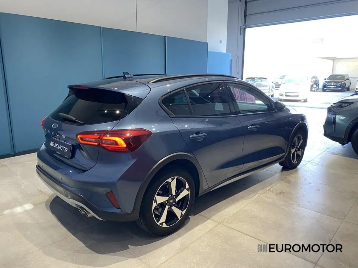 Ford Focus usata a Bari (9)