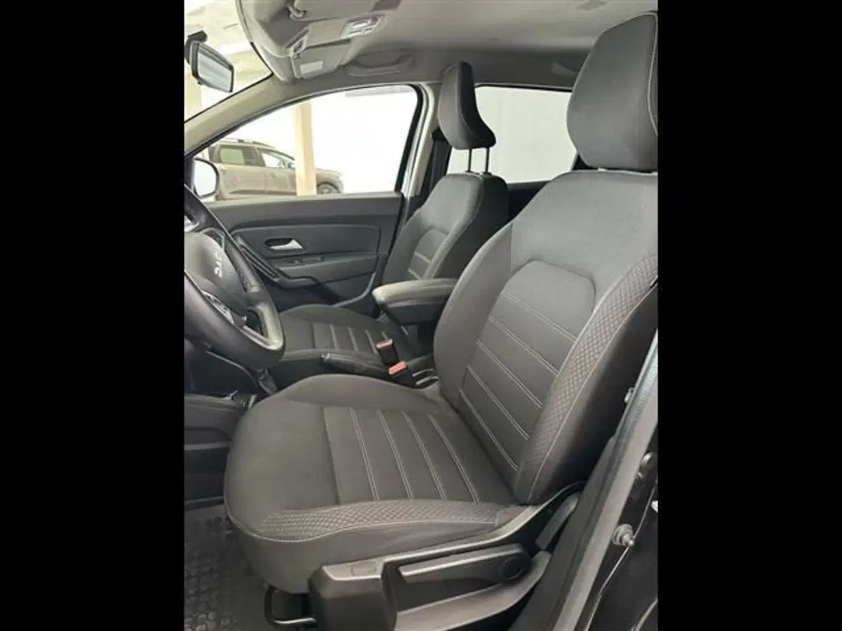 Dacia Duster usata a Siena (11)
