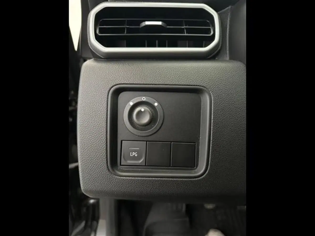Dacia Duster usata a Siena (8)
