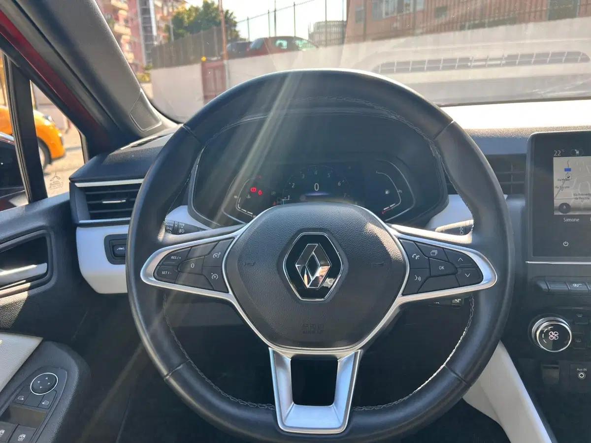 Renault Clio usata a Messina (16)