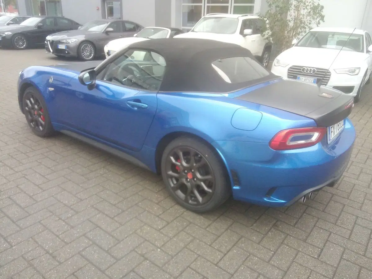 Abarth 124 Spider usata a Alessandria (4)