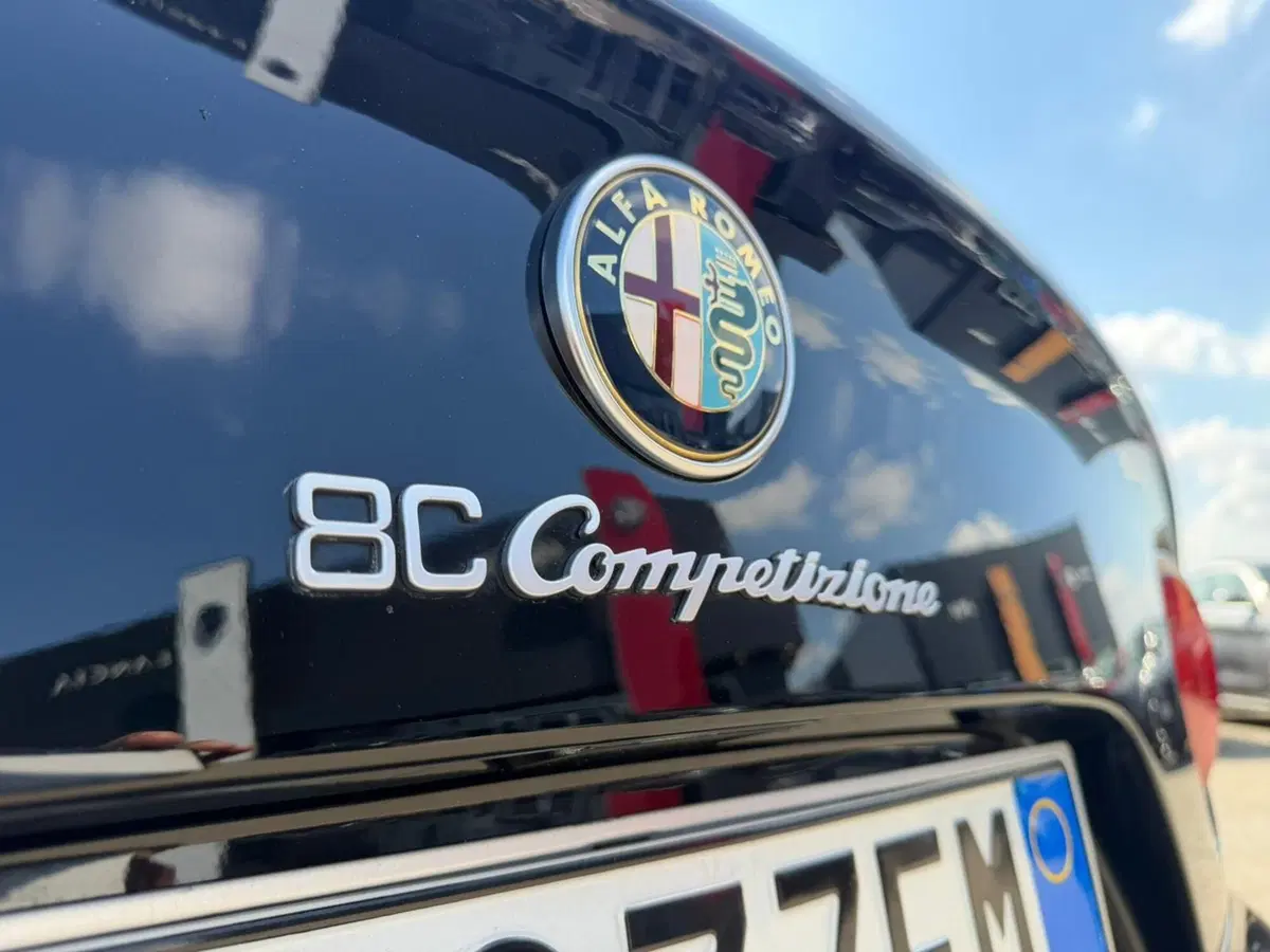 Alfa Romeo 8C Cabrio usata a Alessandria (13)