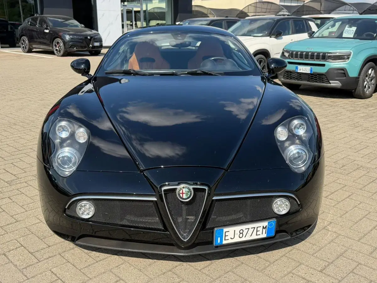 Alfa Romeo 8C Cabrio usata a Alessandria (3)