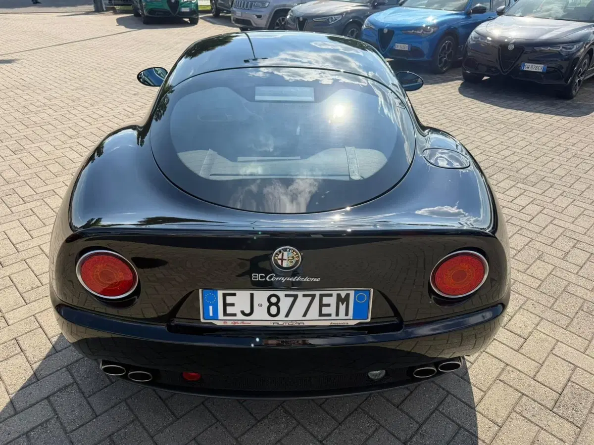 Alfa Romeo 8C Cabrio usata a Alessandria (7)