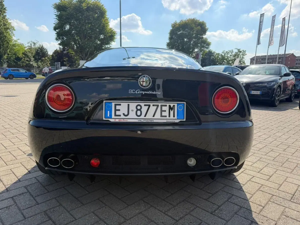 Alfa Romeo 8C Cabrio usata a Alessandria (8)