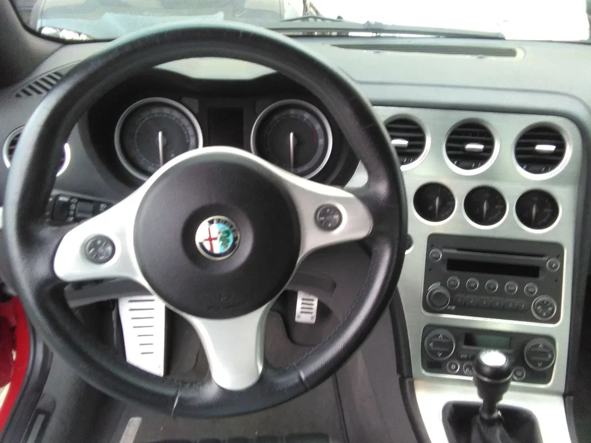 Alfa Romeo Spider usata a Alessandria (15)