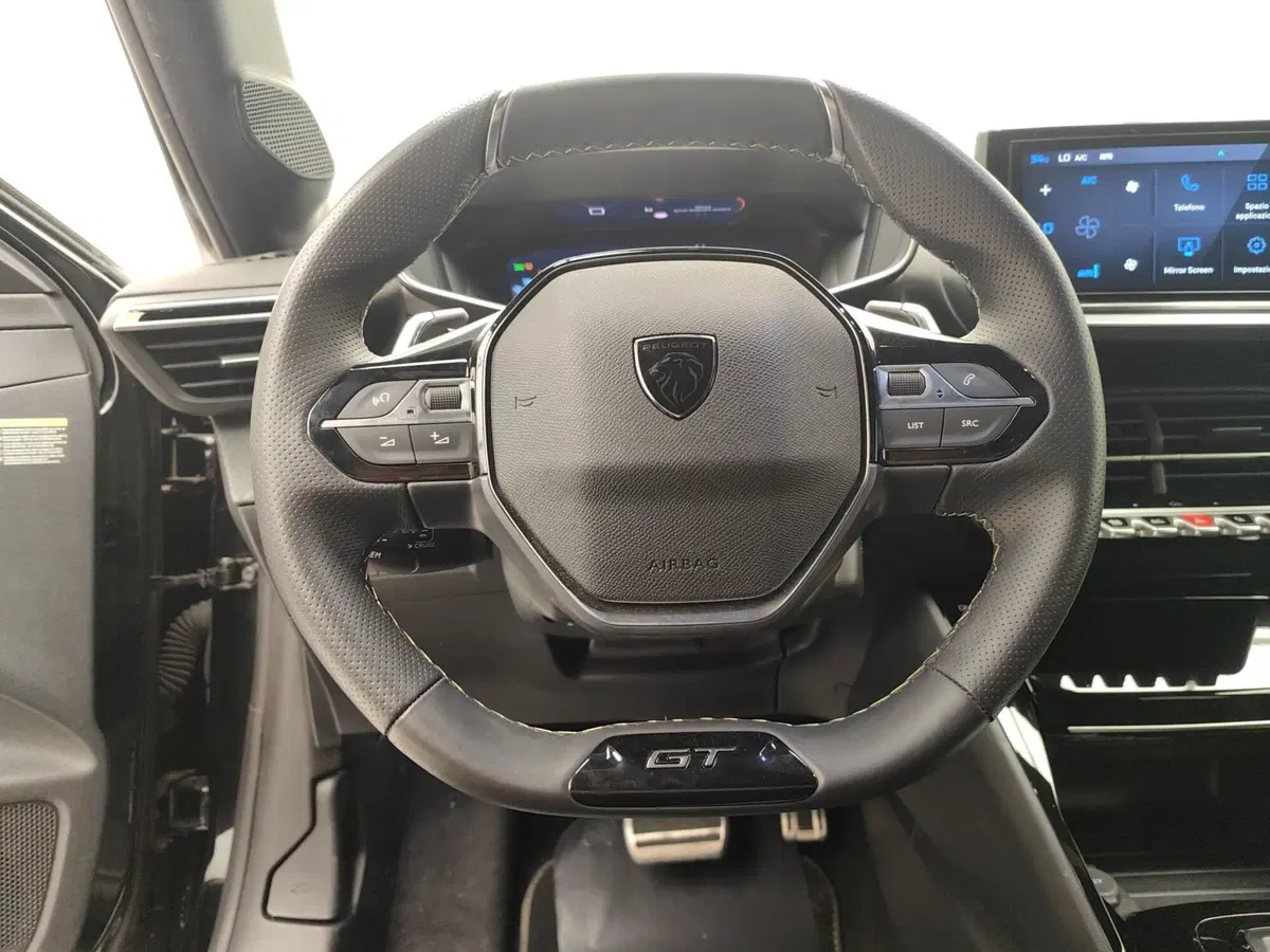 Peugeot 208 usata a Como (17)