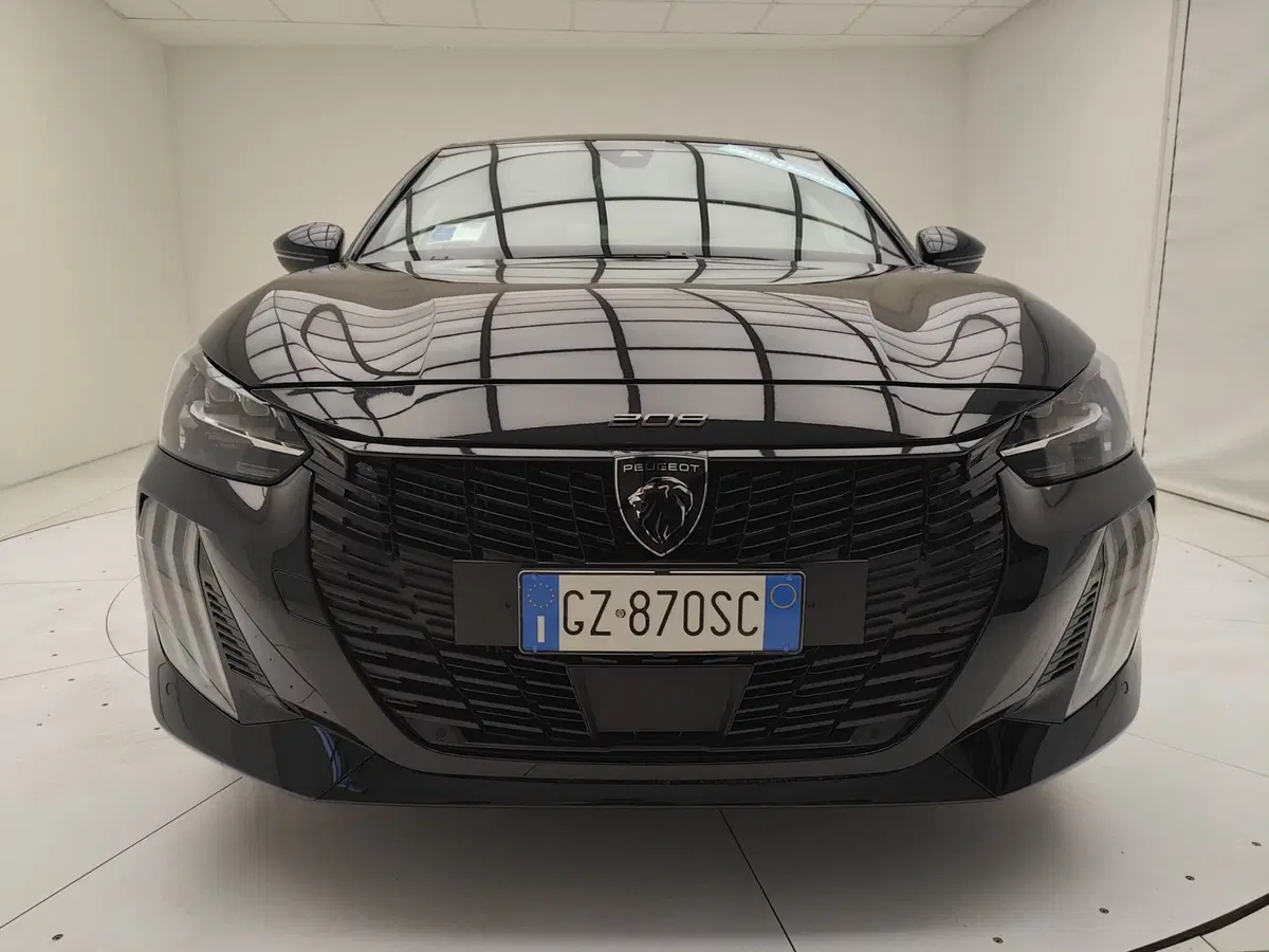 Peugeot 208 usata a Como (2)