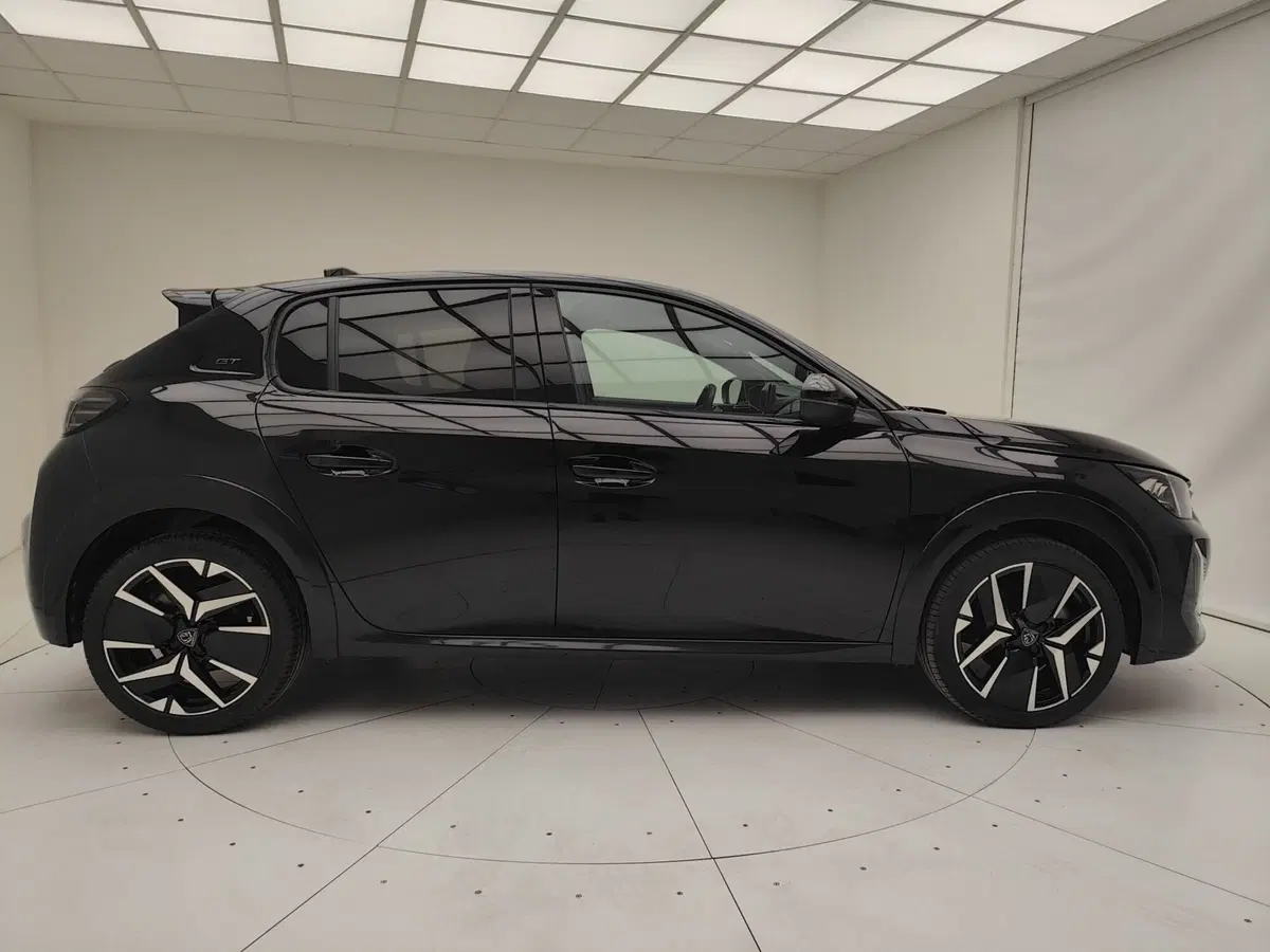 Peugeot 208 usata a Como (20)