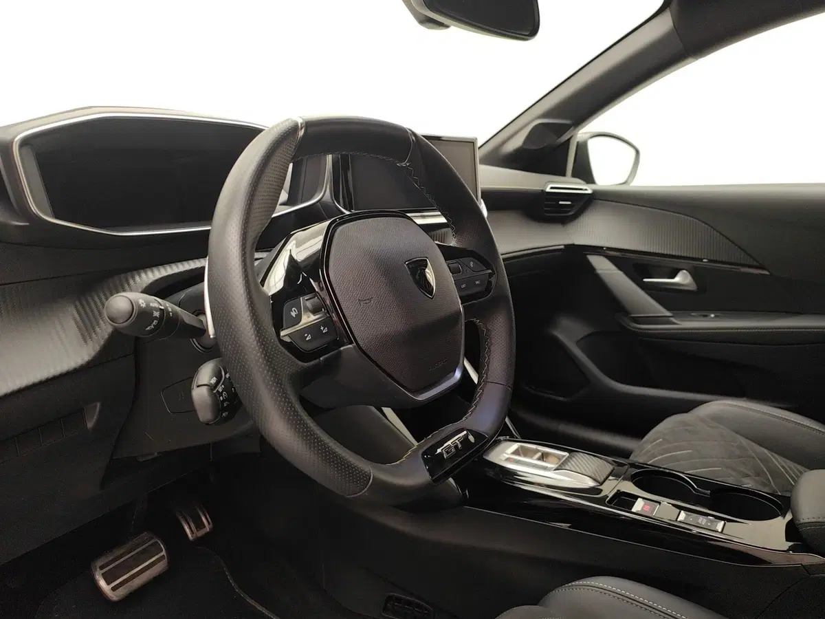 Peugeot 208 usata a Como (9)